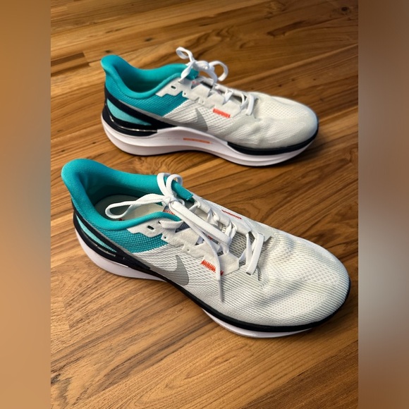 Women’s Size 10 White Jade Nike Air Zoom Structure 25 Running Shoes - Picture 2 of 8